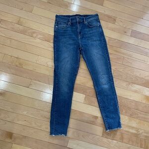 Lucky Brand (BRIDGETTE SKINNY JEAN) - Size 6 / 28